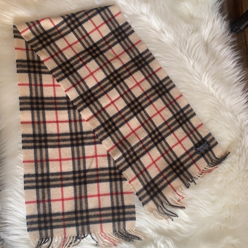 100% guarantee authentic Burberry pre owned scarf